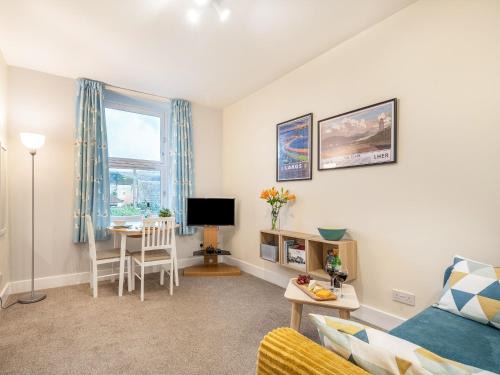 Largs House | Boyd Apartment