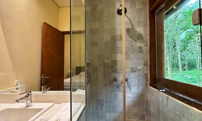 Camburi House | Waters Corner House