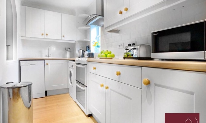 Bracknell Apartment | Bracknell - Spacious 1 Bedroom House
