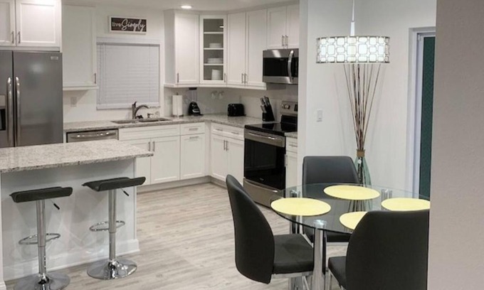 South Bradenton House | Bradenton Retreat