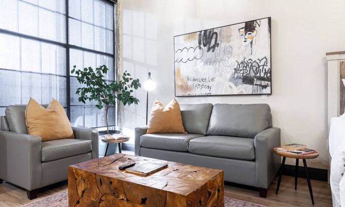 Stratford Apartment | Bradshaw Lofts: The Bevan (King)