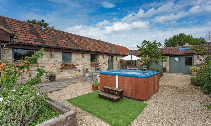 Upton Cheyney House | Bramley Barn