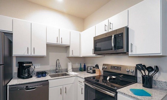 Plymouth Apartment | Brand New 1 Bedroom 1 Bath in Great Neighborhood