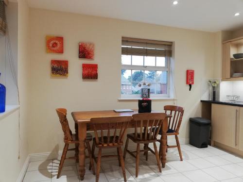 Newbury Apartment | Brand New 2 bed in one of Newbury oldest buildings