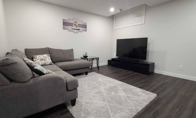 Calgary House | Brand New 2 BR Suite Located Near YYC Airport