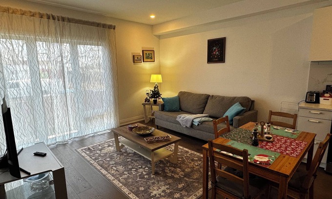 Richmond Hill House | Brand New 2 Storey Unit