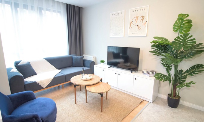Kagithane Apartment | brand new apt with bedroom & office