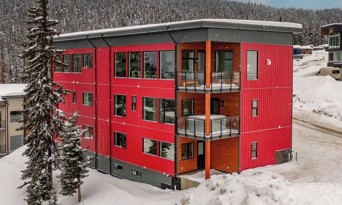 Silver Star Mountain House | Brand new duplex on the Ridge with incredible mountain views and an elevator!