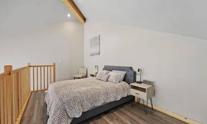 Tyler Cabin | Brand New Cabin! Comfort and Joy