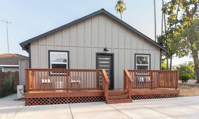 Carmichael Cottage | Brand New Charming 2-bedroom cottage in Fair Oaks
