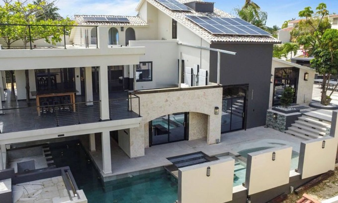 Candelero Abajo House | Brand-New Construction Designed for Luxury Living and Nonstop Entertainment.