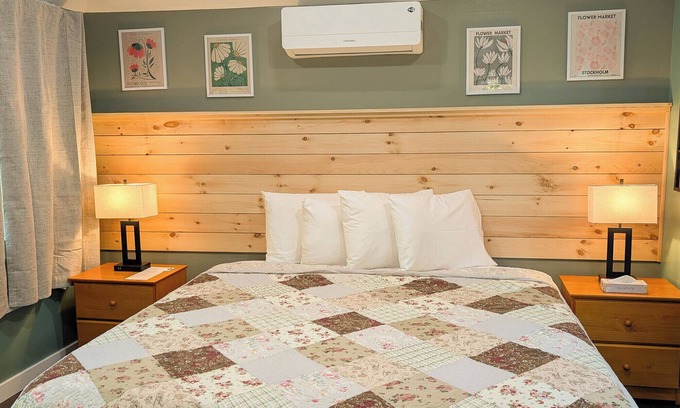 Salsbury Cove Cabin | Brand New Cute Cabin Cabin 12C