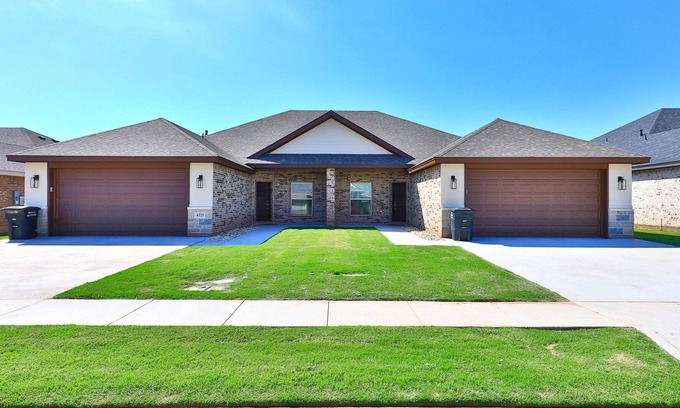 Abilene House | Brand-new duplex near great restaurants and shops - full kitchen, W/D, & AC