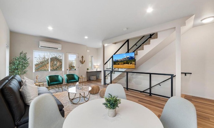 Anacortes House | Brand New Fully Updated Condo 904 in Anacortes