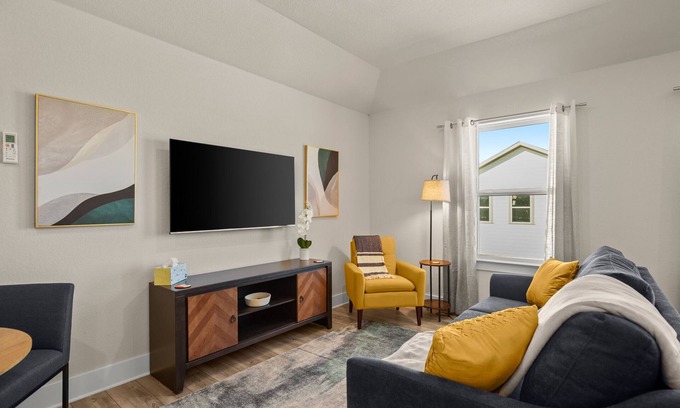 Austin House | Brand New Furnished Casita Near Tesla