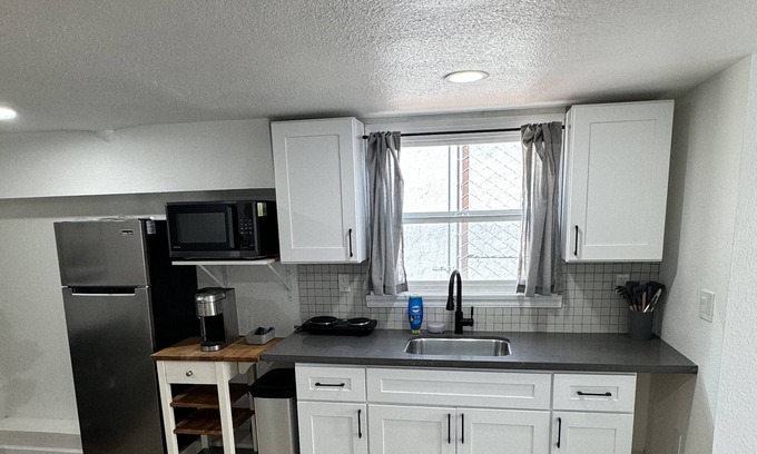 Oakland Condo | Brand New Modern 1BD in Oakland
