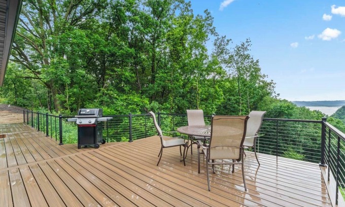 Eastman Cabin | Brand new modern cabin with beautiful river view.