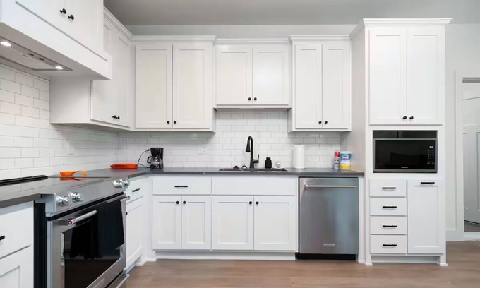 Tulsa House | Brand New Modern Getaway on Private Land!