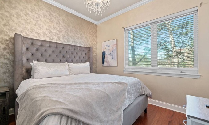 Brookwood Condo | Brand NEW- Modern Luxe getaway- Centrally located
