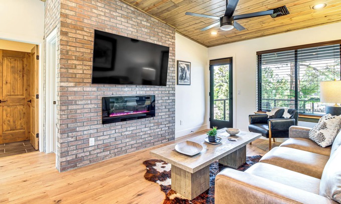 Torreon House | Brand New Modern Mountain Loft in Show Low