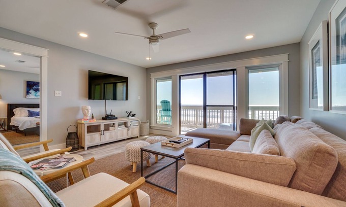 Sunnyside Condo | Brand New One Level direct beach front. No Crowds, Exceptional
