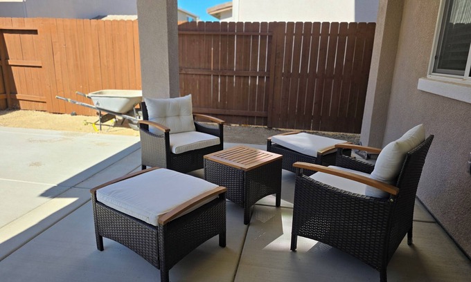 Roseville House | Brand New Spacious 4-BR house in lovely Roseville