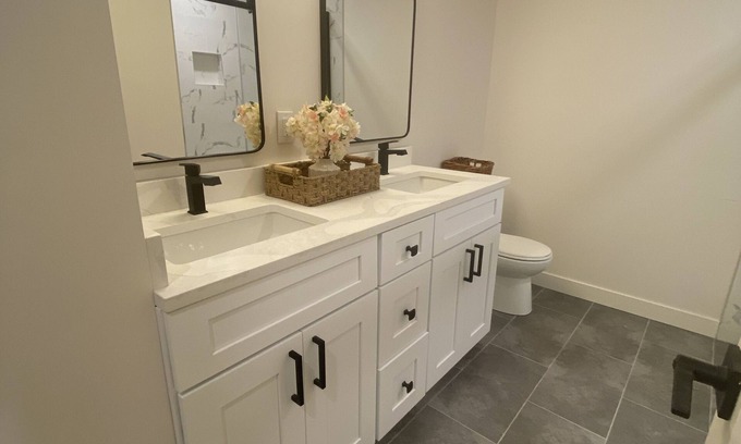 Auburn Bay Apartment | Brand New Suite in Southeast - Free parking & Pet Friendlyn