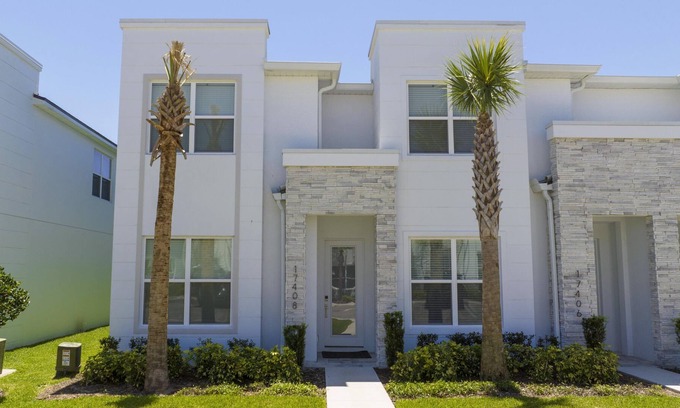 Silver Creek House | Brand new THome w/ Pool at Hidden Forest (HI17408)