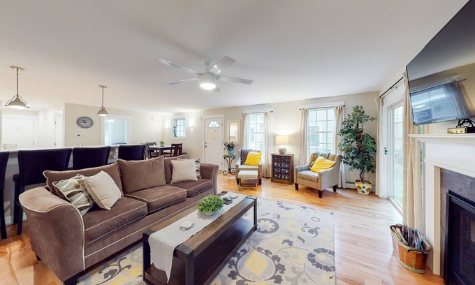 Old Orchard Beach House | Brand-New Townhome - Close to Golf, Beach & Old Orchard Beach Pier