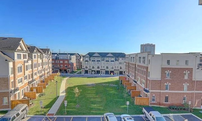 Durham Region House | Brand New Townhouse with 4 bedroom for long stay