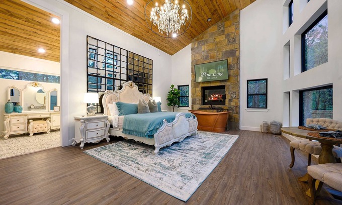 Broken Bow Cabin | Brand New Treehouse - Pool, Pond, Fishing, Pool Table in Resort - Pet Friendly
