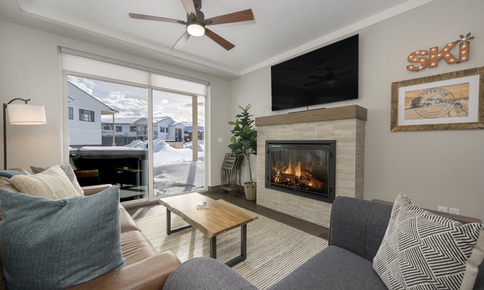 Fraser Condo | Brand New upscale 2-Bedroom Condo in Fraser with Large Private Hot Tub