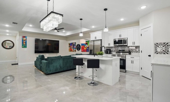 Centennial House | Brand New Vacation Home! 3/2