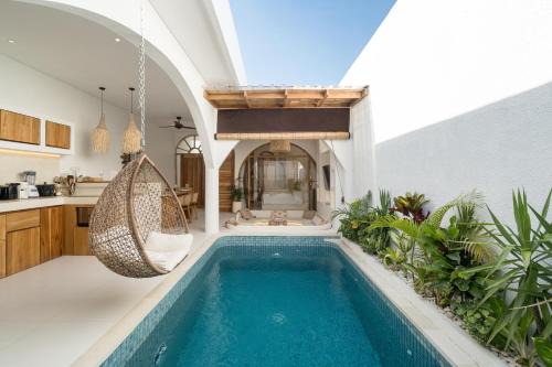 Padangsambian Klod Villa | Brand New Villa 2BR with Private Pool near Seminyak by BaliSuperHost