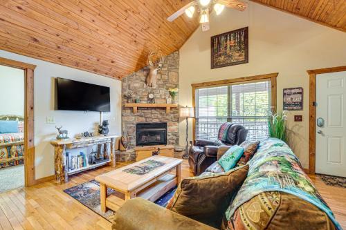 Branson West House | Branson West Family Cabin Near PGA Golf Course!