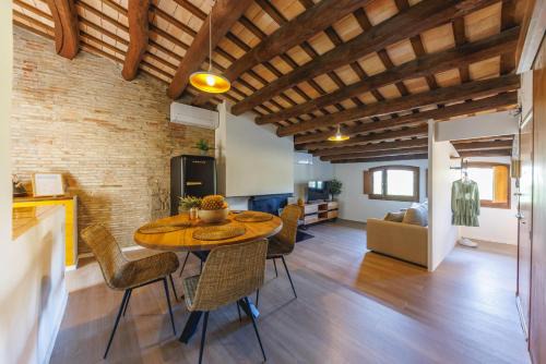 Barri Vell Apartment | Bravissimo Calderes El Bou, with river view
