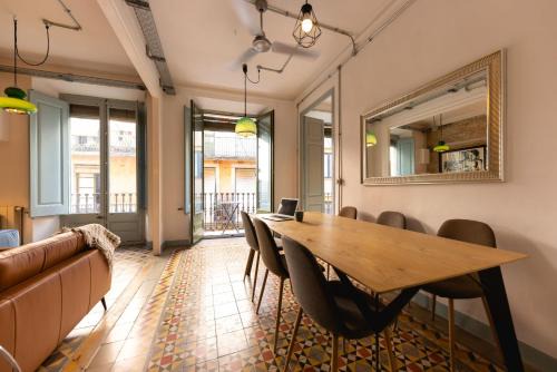 Old Town Apartment | Bravissimo Les Rajoles, Unique 3-bedroom apartment
