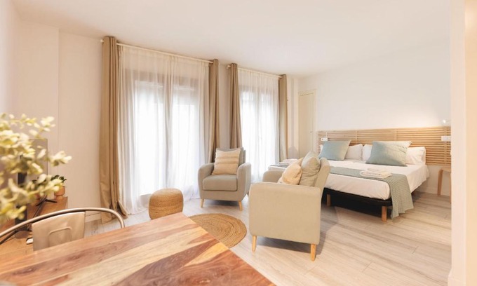 el Mercadal Apartment | Bravissimo Plaça Catalunya 1-2, Studio apartment