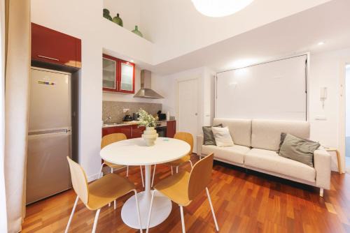 el Mercadal Apartment | Bravissimo Plaça Catalunya 2-1, Duplex apartment
