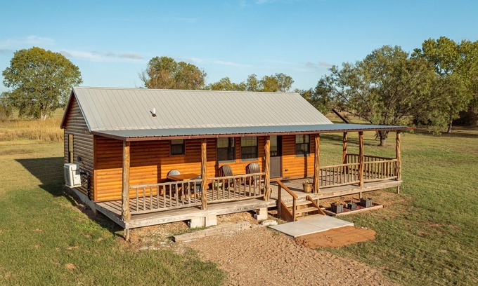 Nemo Cabin | Brazos River Cabin on 15 Acres