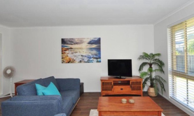 Pottsville House | Breakaway - A stroll to the beach