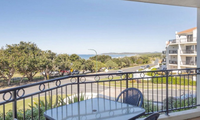 Yamba Apartment | Breakers Block 2 Unit 6 - Lifestyle Yamba