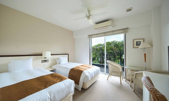 Taiji Hotel | Breakfast included 2nd floor standard twin with bath and toilet/Higashimurogun Wakayama