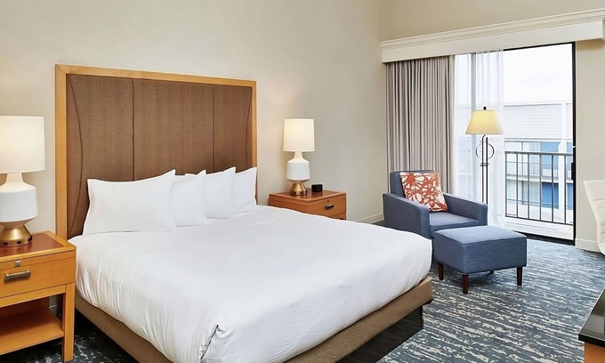 Berkeley Hotel | Breath of Fresh Air! Balcony, Pets Allowed, Swimming Pool, Near Union Square