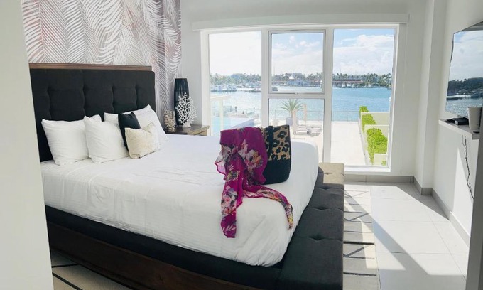 Oranjestad Apartment | Breathtaking 2 Bedroom Apartment with Harbor View