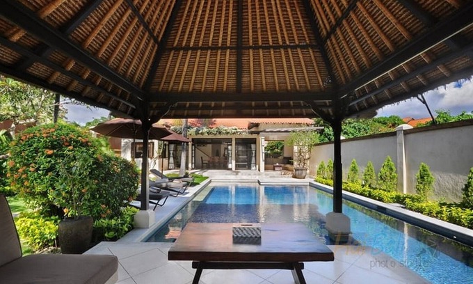 Petitenget Villa | Breathtaking 4BR Villa located in Seminyak - Short stroll from Petitenget beach!