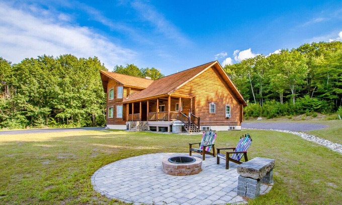Center Conway Cabin | Breathtaking Cabin & Views