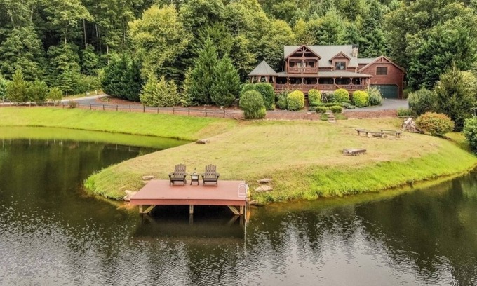 Natures Courtyard Cabin | Breathtaking Lakefront Cabin, Fully Stocked with Hot tub and Firepit