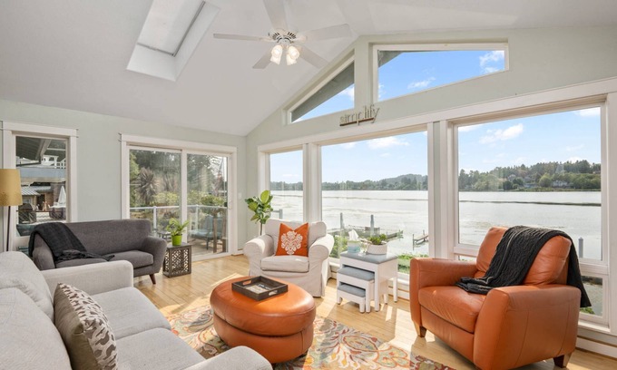 Otis House | Breathtaking Lakeside Views, Pet Friendly, Large Private Dock, Sunroom, Game Room, 2 Miles to Casino