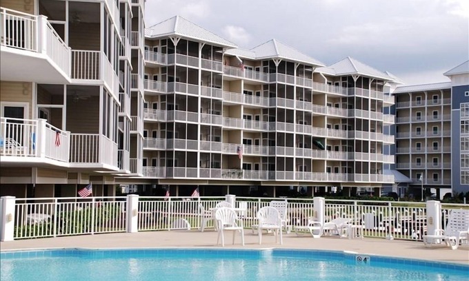 Crisfield Condo | Breathtaking Penthouse Waterfront Condo with Wrap Around Balcony and Boat Slip